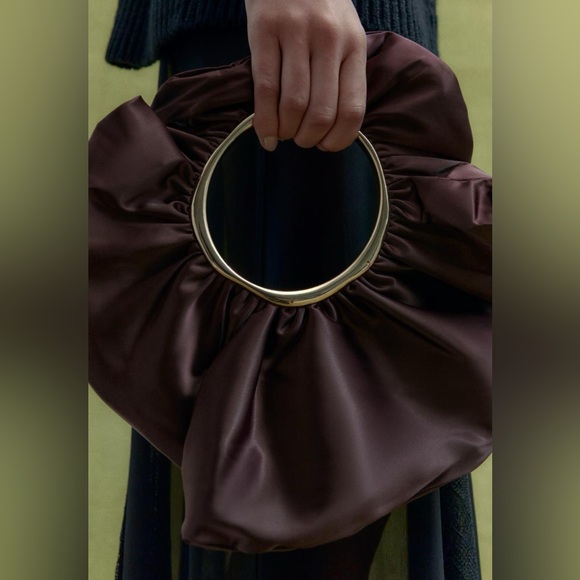 ZARA EGGPLANT SATIN EFFECT BUCKET CLUTCH BAG - Picture 1 of 4